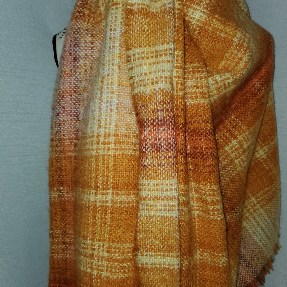 Universal Threads Scarf - Picture 2 of 3
